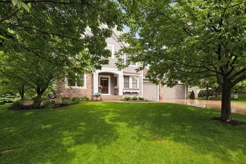 3015 Arden Dr, Woodbury, MN 55129