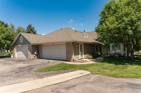 1954 Topaz Pointe Ln SW, Rochester, MN 55902