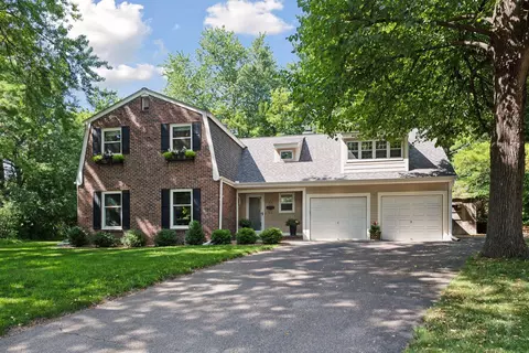 10301 Brunswick Cir, Bloomington, MN 55438