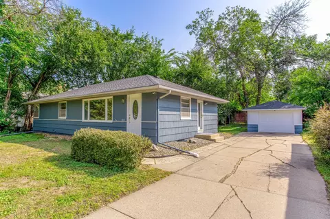 1647 Ford Rd, Hopkins, MN 55305