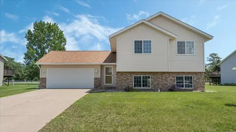 413 Morning View Ct, Sauk Centre, MN 56378
