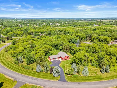 664 Red Maple Ln, Hudson, WI 54016