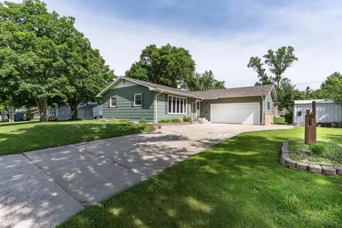 1035 Jefferson Pl, Fergus Falls, MN 56537