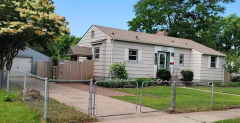 434 Rose Ave E, Saint Paul, MN 55130