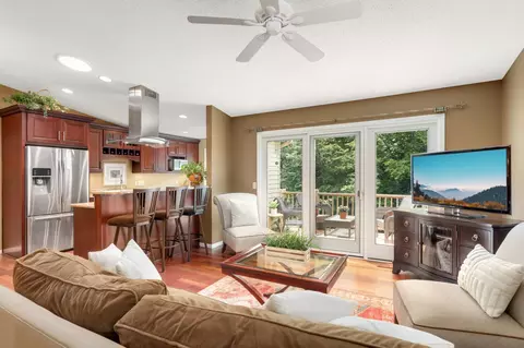 15139 Lesley Ln, Eden Prairie, MN 55346
