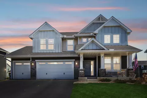 2133 Johanna Cir, Lino Lakes, MN 55038