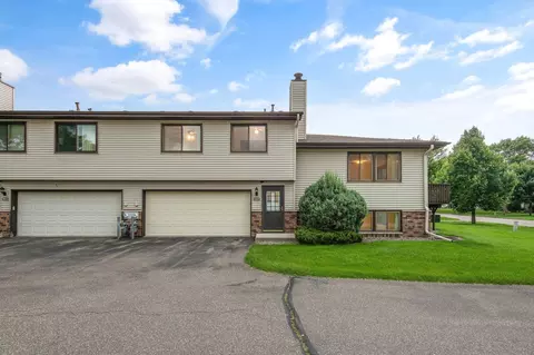 8509 S Maplebrook Cir, Brooklyn Park, MN 55445