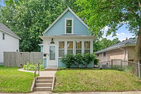 1104 Cook Ave E, Saint Paul, MN 55106