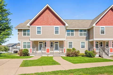 29 Heritage Blvd, Hudson, WI 54016