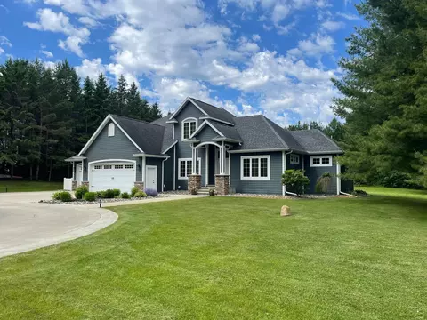 674 E Lake Victoria Rd SE, Alexandria, MN 56308