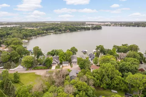 4108 Highwood Rd, Mound, MN 55364