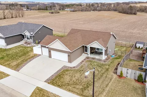 907 7th Ave, Wanamingo, MN 55983