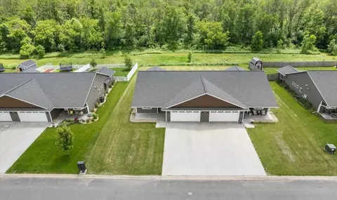 918 Southside Dr, Woodville, WI 54028