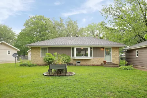 16725 Anna Trl SE, Prior Lake, MN 55372