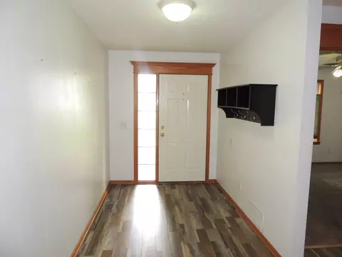 Entry Way - 38 Glenview Loop, Saint Cloud, MN 56303 photo 1 of 1