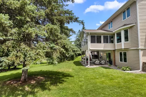 1541 Wexford Ct, Eagan, MN 55122 photo 5