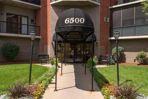 6500 Woodlake Dr #1006, Richfield, MN 55423
