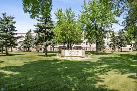 2501 30th Ave S #203, Fargo, ND 58103