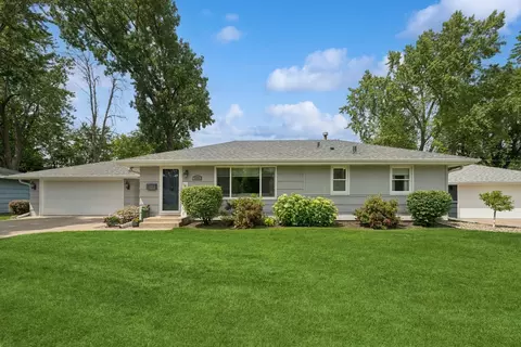 3300 W 88th St, Bloomington, MN 55431