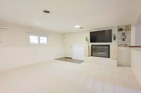 2820 Overlook Dr, Bloomington, MN 55431 photo 35