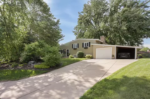 2820 Overlook Dr, Bloomington, MN 55431 photo 5