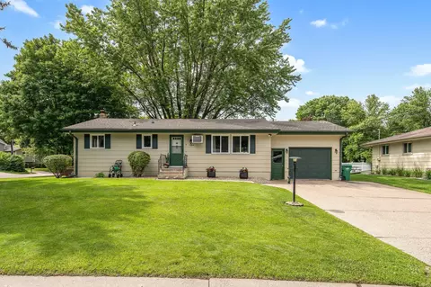 124 Willow Dr SW, Saint Michael, MN 55376