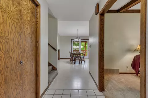Entry Way - 1504 11th St SE, Willmar, MN 56201 photo 2 of 2