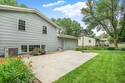 Exterior - 1504 11th St SE, Willmar, MN 56201 photo 13 of 14