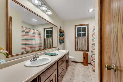 Bath - 1504 11th St SE, Willmar, MN 56201 photo 1 of 3