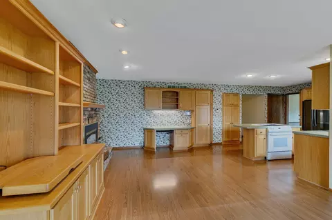 Living - 1044 Borgert Ave, Saint Cloud, MN 56303 photo 2 of 7