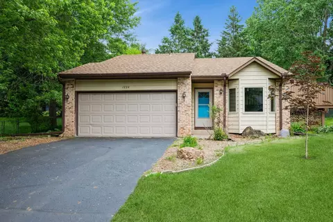 1234 Dennis St N, Maplewood, MN 55119