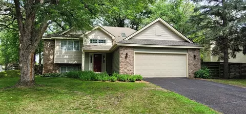 8551 Yalta St NE, Circle Pines, MN 55014