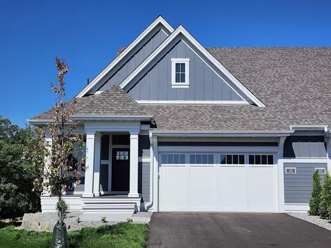 55 Spring Farm Rd, North Oaks, MN 55127