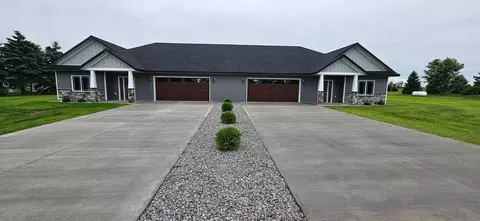 605 W Colfax St, Parkers Prairie, MN 56361