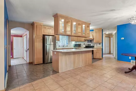 319 Wildwood Rd, Willernie, MN 55090
