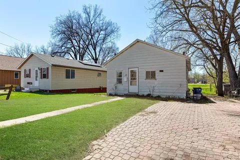 Exterior - 522 Hulett Ave, Faribault, MN 55021 photo 2 of 5