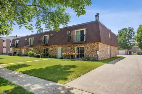 2575 Pacific Dr S #301, Fargo, ND 58103 photo 2