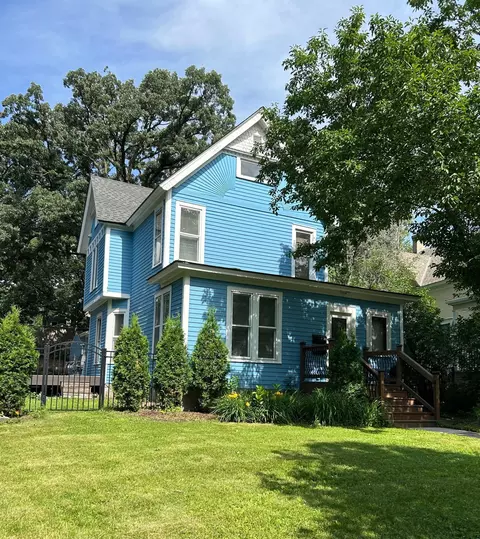 981 Bayless Ave, Saint Paul, MN 55114