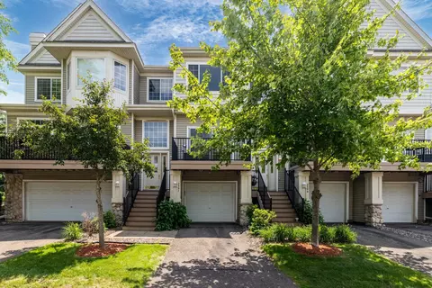 2397 Eagle Trace Ln, Woodbury, MN 55129