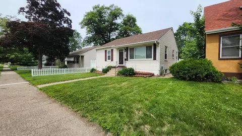 129 E Frost St, South Saint Paul, MN 55075