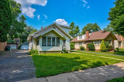 967 Cherokee Ave, West Saint Paul, MN 55118