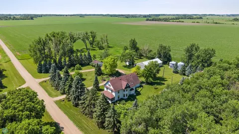 5311 161st Ave SE, Kindred, ND 58051