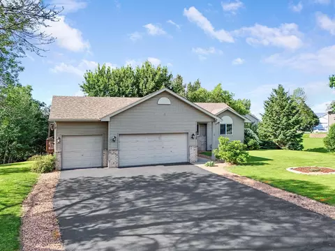 4012 Willowwood St SE, Prior Lake, MN 55372