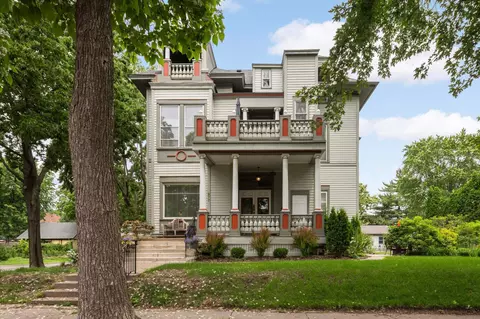 977 Portland Ave #1, Saint Paul, MN 55104