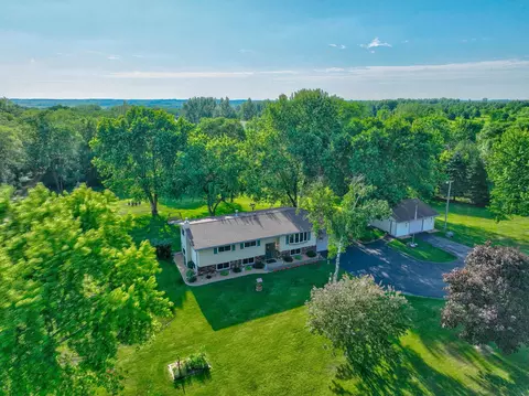 954 County Road T, Hammond, WI 54015