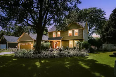 4381 Oakmede Ln, White Bear Lake, MN 55110