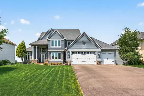 2692 Eagle Valley Dr, Woodbury, MN 55129