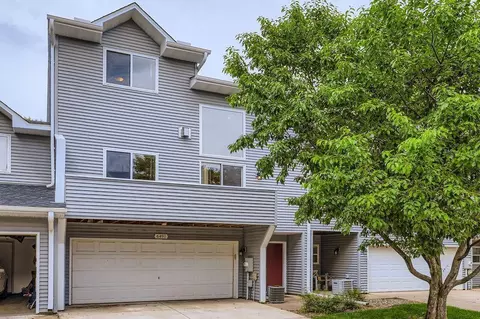 649 Kingfisher Ln UNIT I, Woodbury, MN 55125