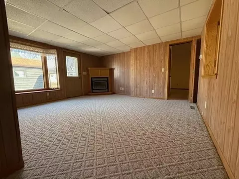 Living - 324 7th St, Windom, MN 56101 photo 4 of 6