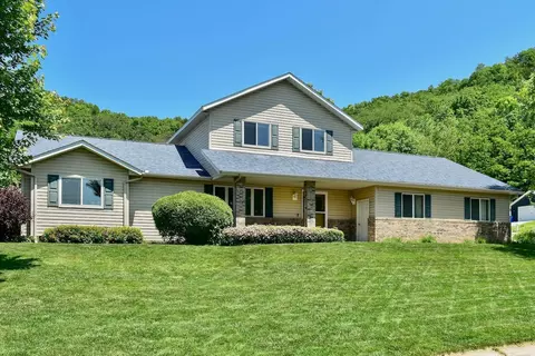 8580 Crocus Ln, Winona, MN 55987